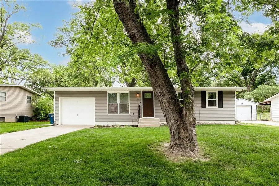 1305 Park Lane, Liberty, MO 64068 - #2