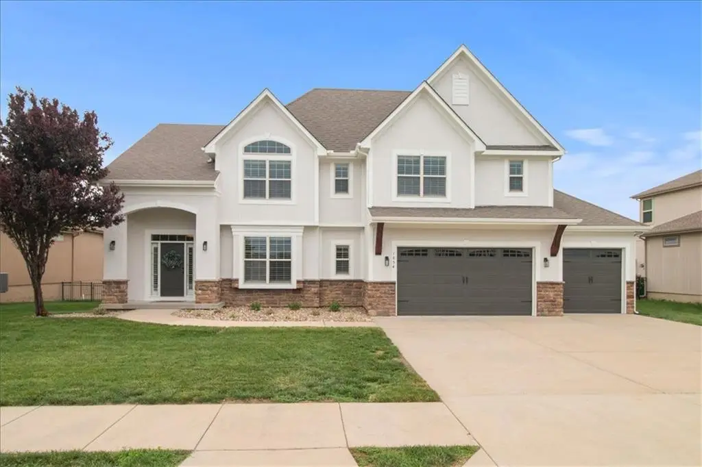 1854 NE Park Ridge Drive, Lees Summit, MO 64064 - #1