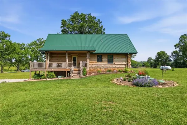 22948 Spooncreek Road, Edgerton, KS 66021