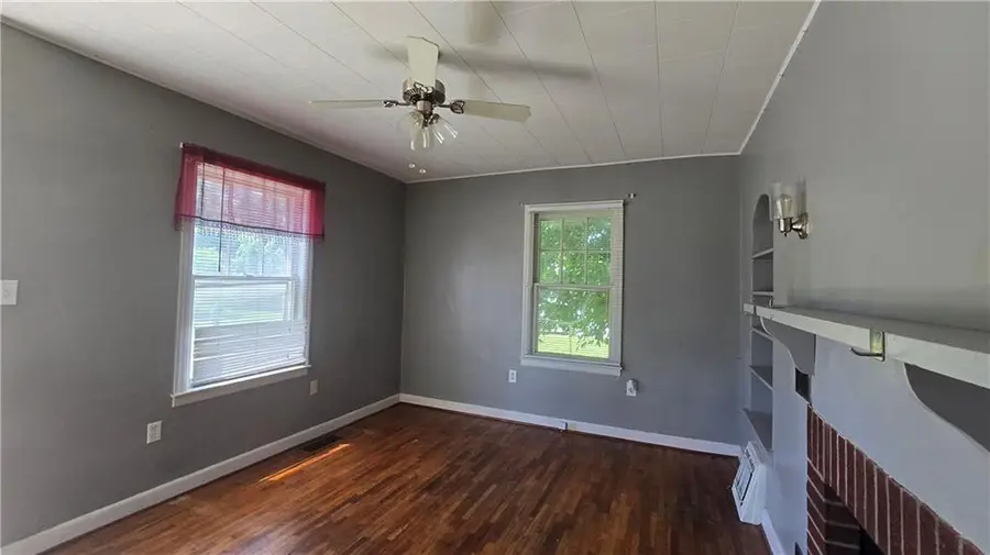 427 Clay Street, Chillicothe, MO 64601 - #3