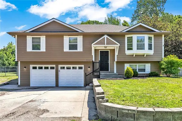 15901 Oakland Avenue, Belton, MO 64012