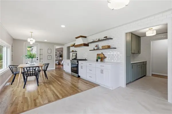 907 NE 61st Street, Kansas City, MO 64118