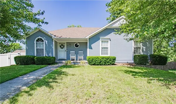 617 Cantebury Drive, Warrensburg, MO 64093