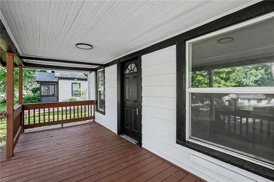 823 S Huttig Avenue, Independence, MO 64053 - #3