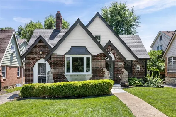 715 E Gregory Boulevard, Kansas City, MO 64131