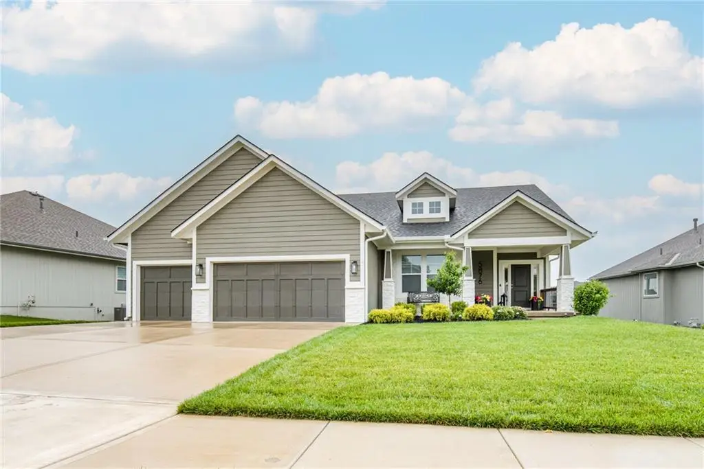 5876 Mccormick Drive, Shawnee, KS 66226 - #1