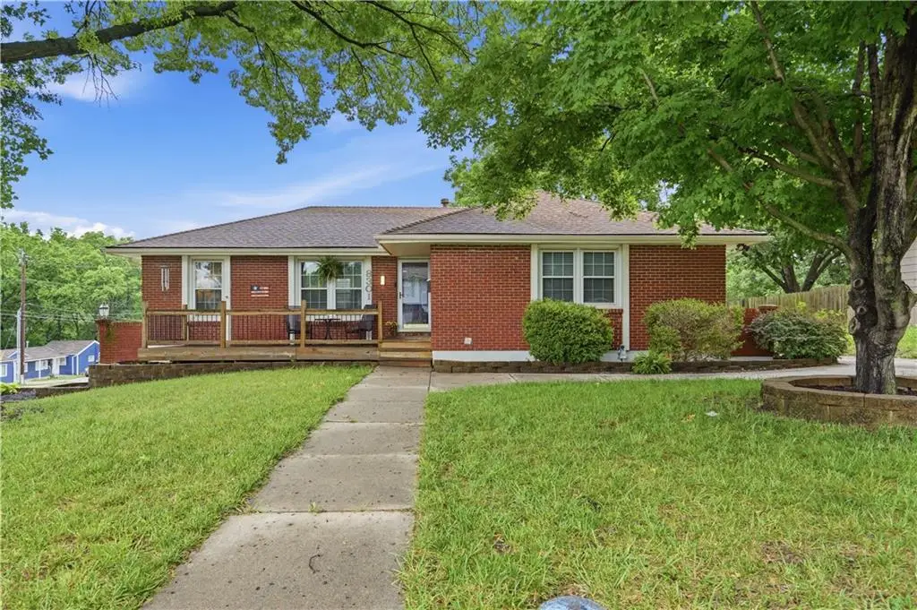 8301 Ditzler Avenue, Raytown, MO 64138 - #1