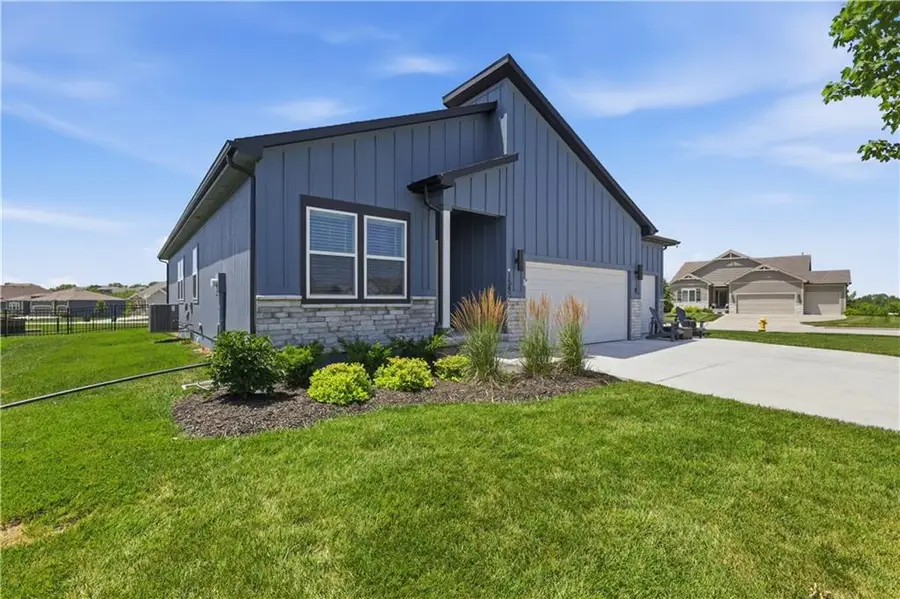 1543 Arbor Valley Drive, Lees Summit, MO 64082 - #3