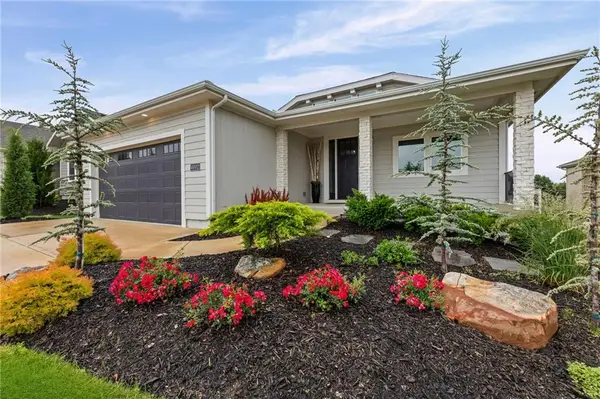 4002 W 158th Terrace, Overland Park, KS 66224
