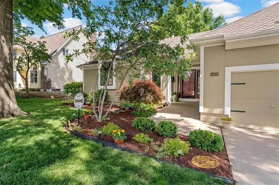 5408 W 153rd Street, Leawood, KS 66224 - #2