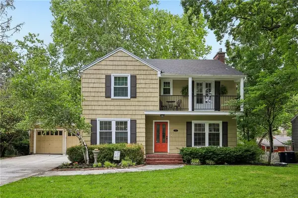 1210 Romany Road, Kansas City, MO 64113