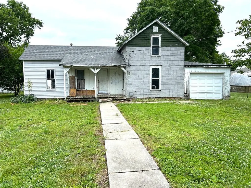 305 Walser Avenue, Liberal, MO 64762 - #1