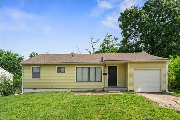 6106 E 147th Terrace, Grandview, MO 64030