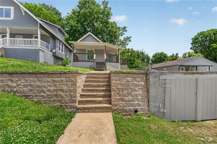 221 N 25th Street, Kansas City, KS 66102 - #2