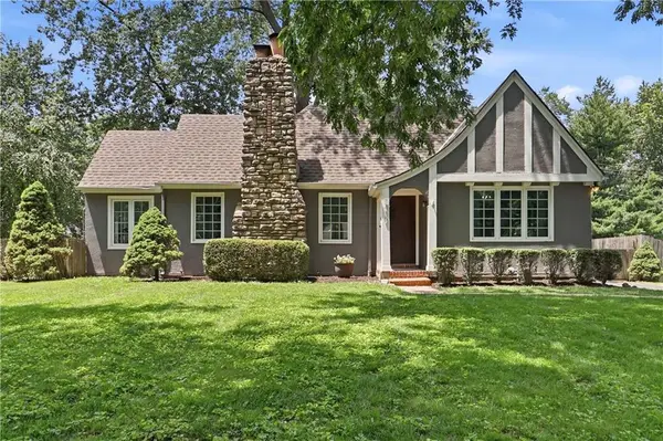 7416 Springfield Street, Prairie Village, KS 66208