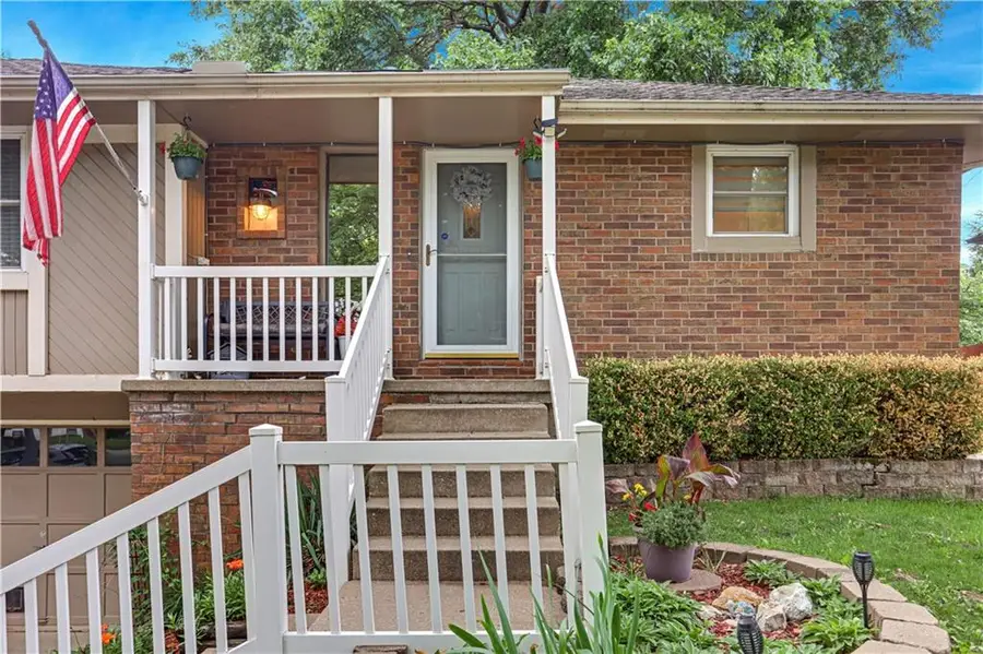 16012 W 139th Terrace, Olathe, KS 66062 - #2