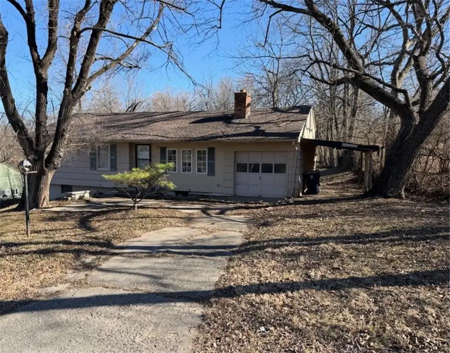 105 E 96th Street, Kansas City, MO 64114 - #3