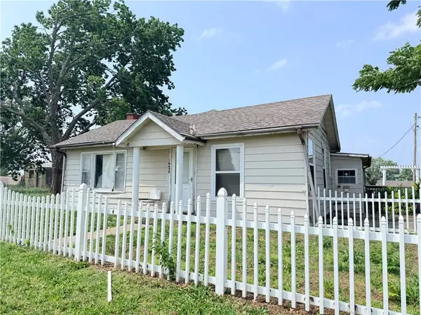 16620 Evans Road, Basehor, KS 66007