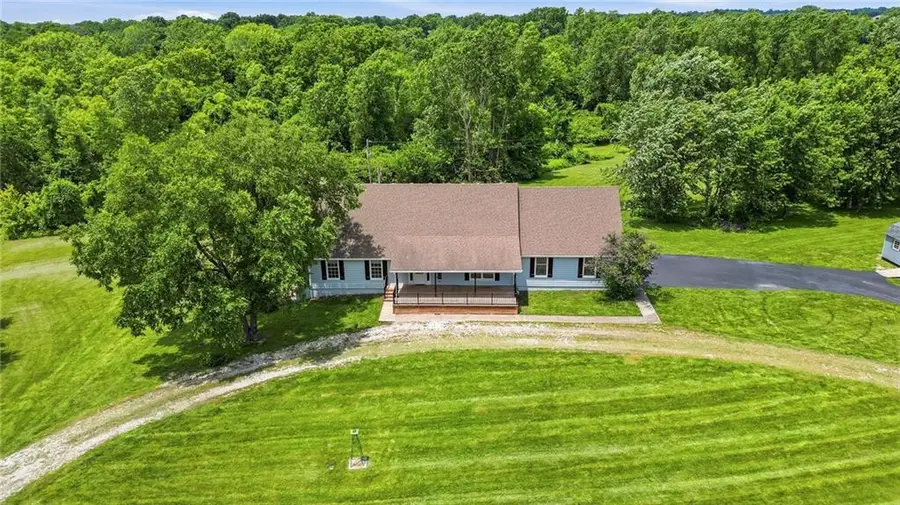20208 S Bridle Lane, Peculiar, MO 64078 - #3