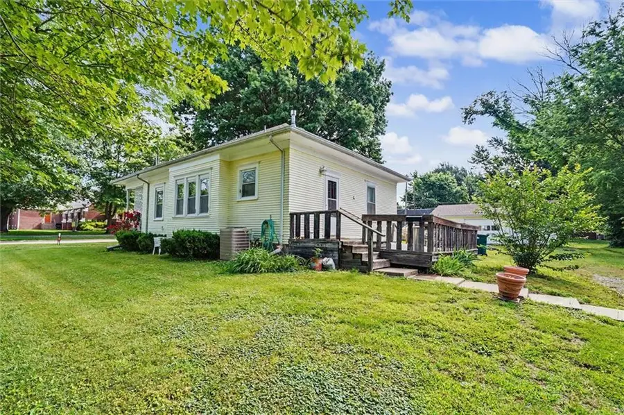 404 E Wilson Street, Ottawa, KS 66067 - #3