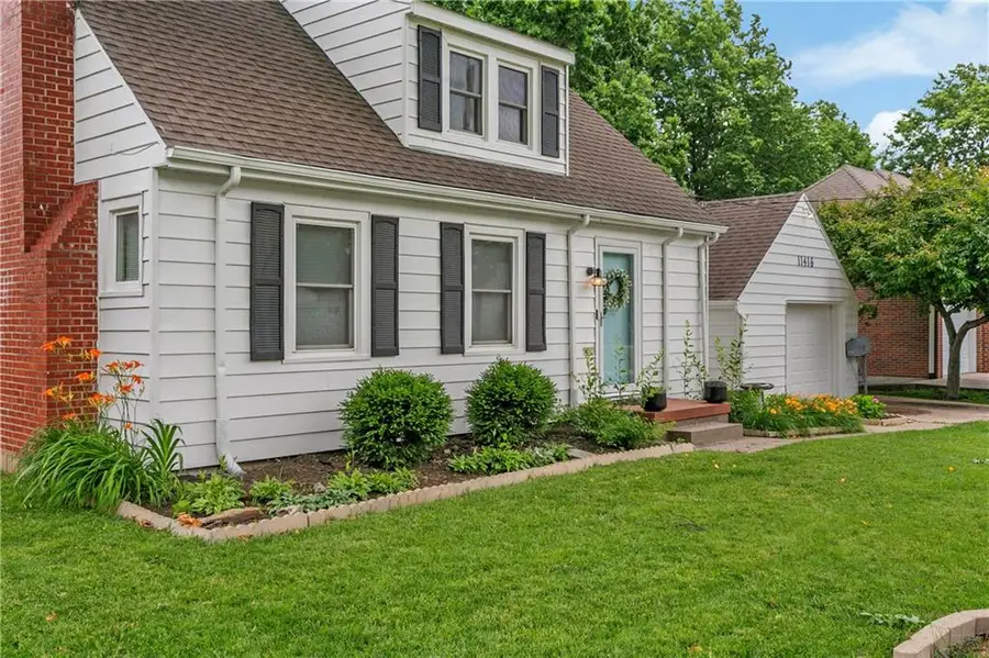 11416 W 61 Terrace, Shawnee, KS 66203 - #2