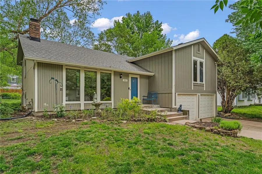 1916 Atchison Avenue, Lawrence, KS 66047 - #3