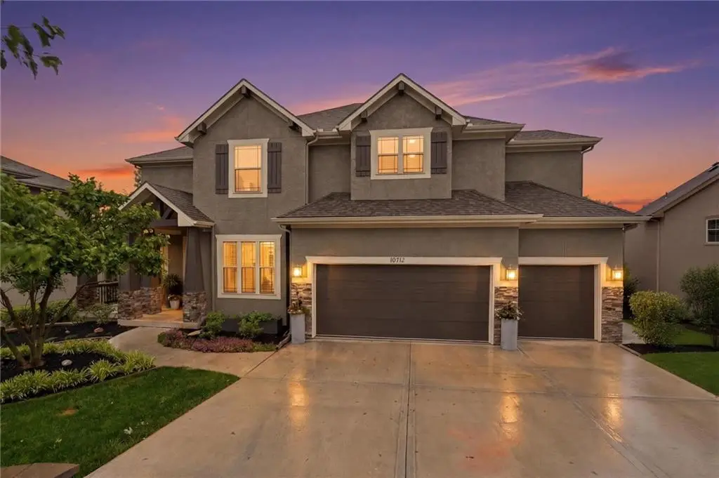 10715 S Appleridge Lane, Olathe, KS 66061 - #1