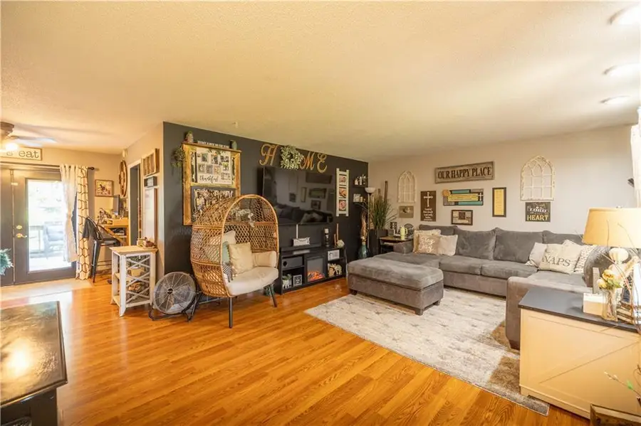 207 W 2nd Street, Alma, MO 64001 - #2