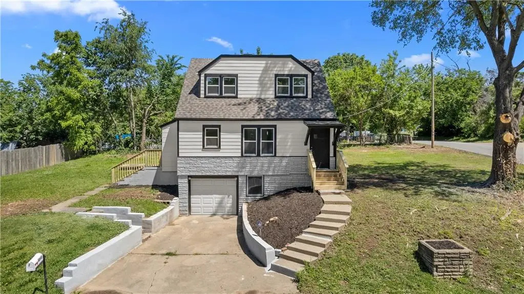 4848 Oakland Avenue, Kansas City, KS 66102 - #1