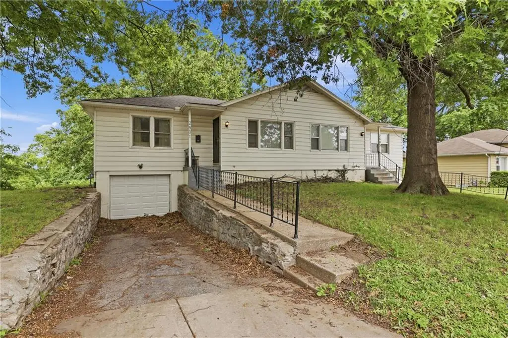2501 Oakley Avenue, Kansas City, MO 64127 - #1