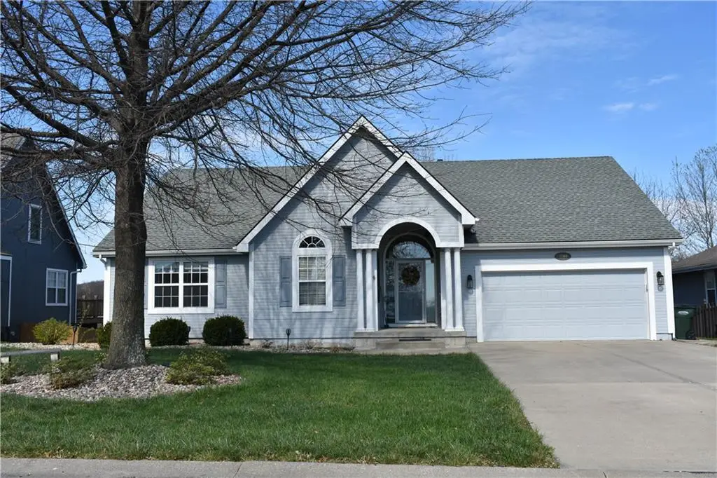 3800 Richmond Drive, Leavenworth, KS 66048 - #1