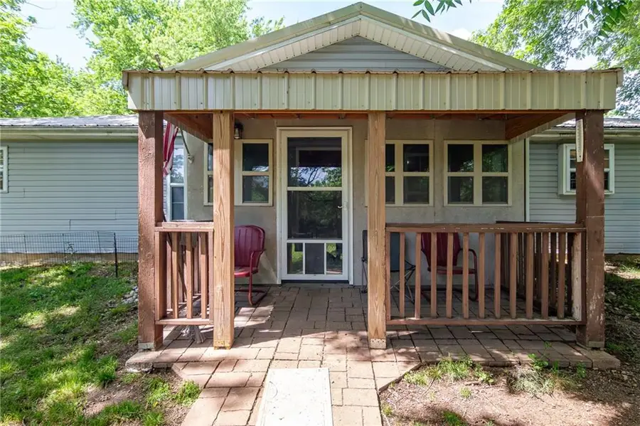 3315 Lostine Road, Columbus, KS 66725 - #2