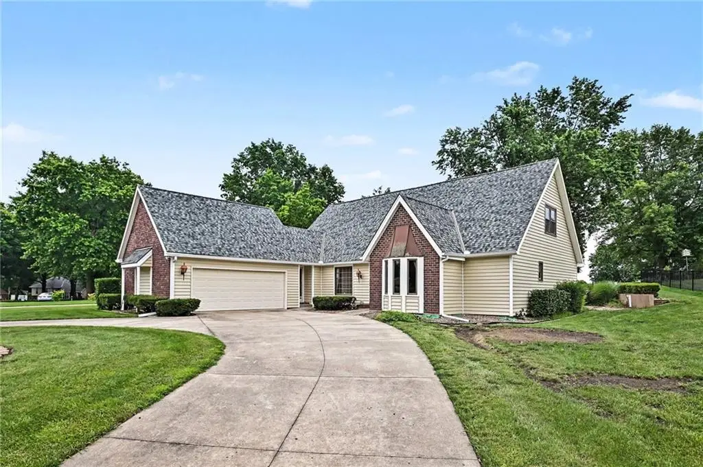9711 Betsy Ross Lane, Liberty, MO 64068 - #1