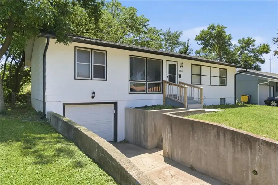 7507 E 49th Terrace, Kansas City, MO 64129 - #2