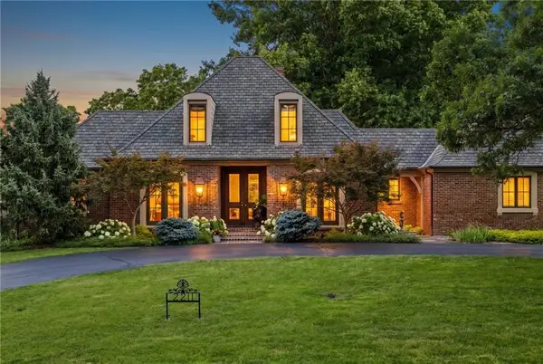 2211 W 69th Terrace, Mission Hills, KS 66208