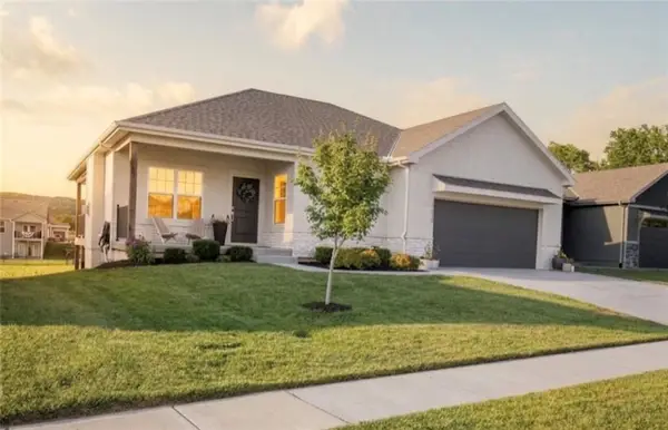 19610 W 196th Terrace, Spring Hill, KS 66083
