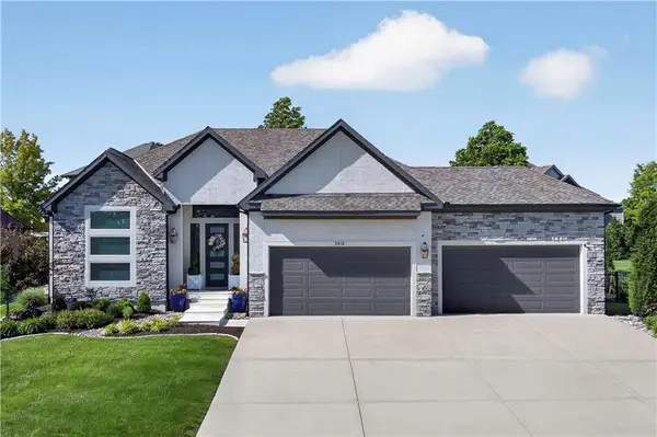 2818 W 162nd Terrace, Overland Park, KS 66085