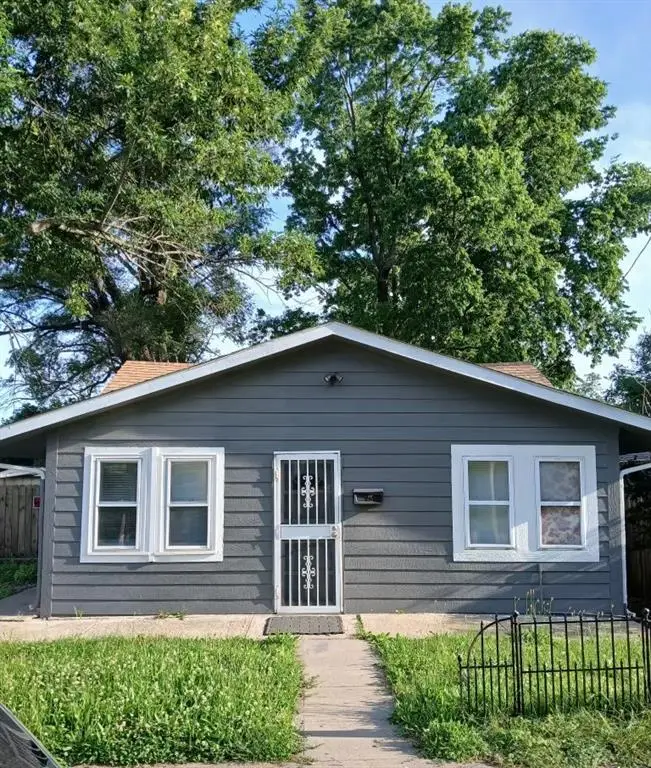 145 E Farmer Street, Independence, MO 64050 - #1