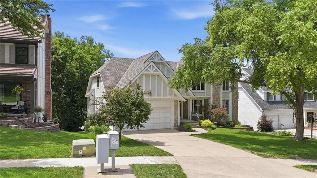 4142 NE Hampstead Drive, Lees Summit, MO 64064 - #1