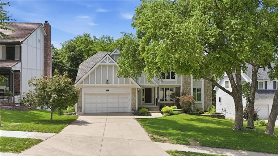 4142 NE Hampstead Drive, Lees Summit, MO 64064 - #2