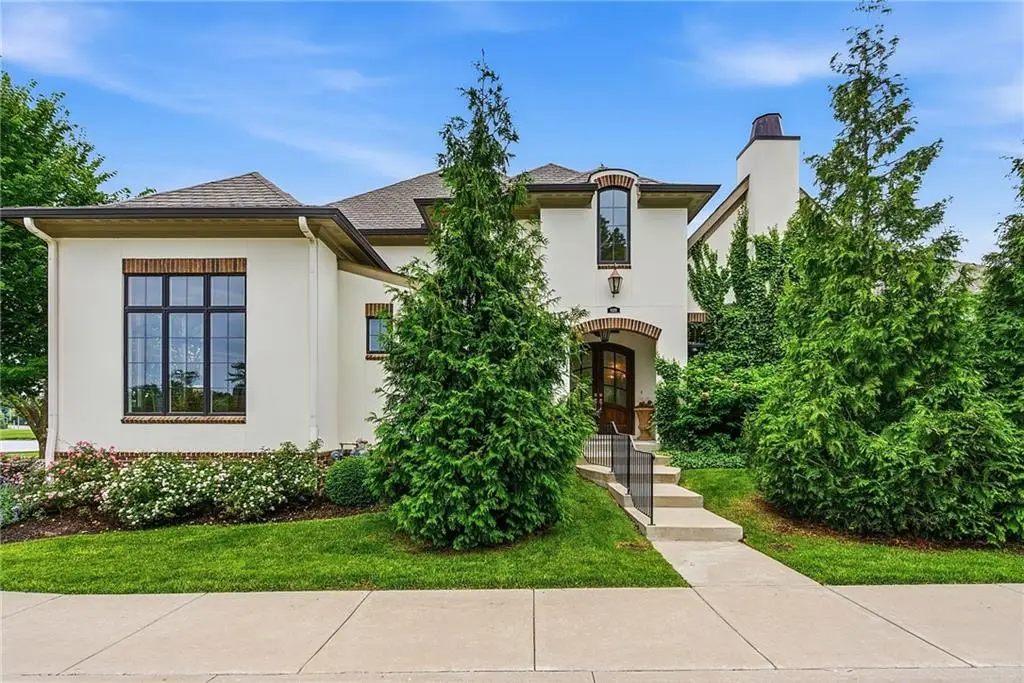 9320 Rosewood Drive, Prairie Village, KS 66207 - #1