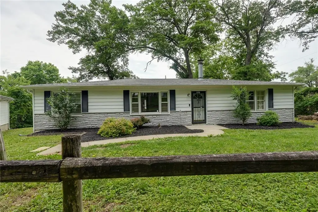 8527 Garfield Avenue, Kansas City, MO 64132 - #1