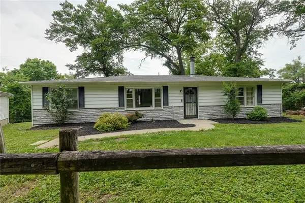 8527 Garfield Avenue, Kansas City, MO 64132