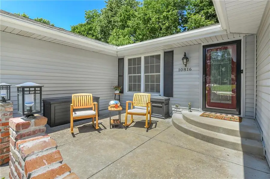 10816 W 54th Street, Shawnee, KS 66203 - #3