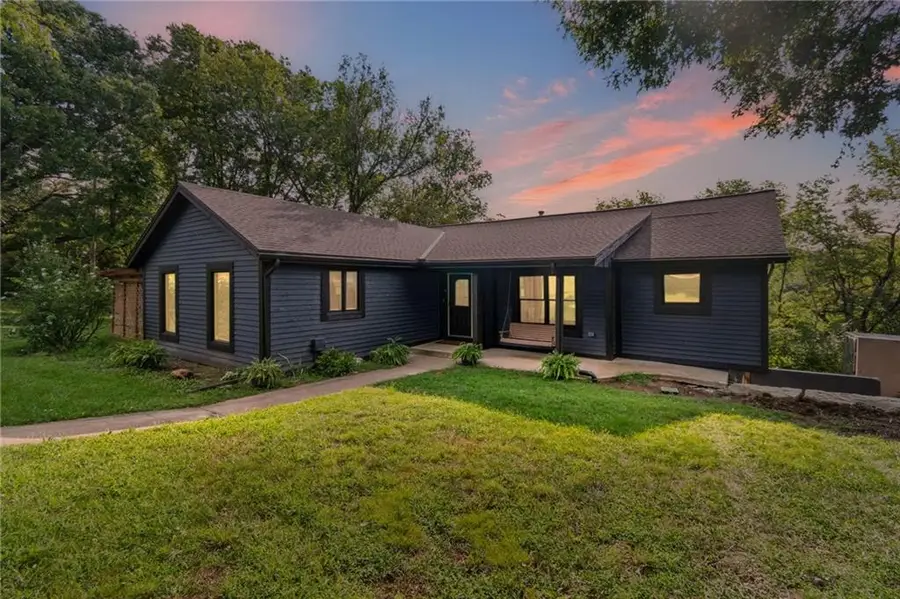9051 Hillview Drive, De Soto, KS 66018 - #2