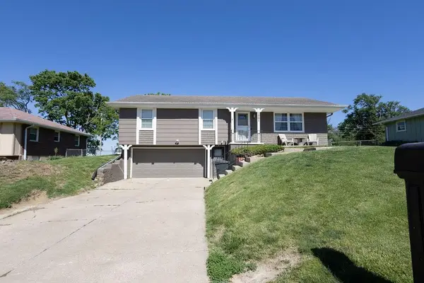 1501 Tamara Drive, St Joseph, MO 64506