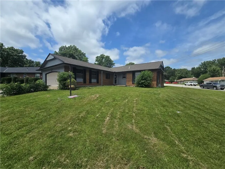 8700 Ford Avenue, Raytown, MO 64138 - #3