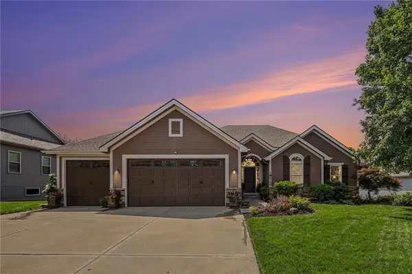 19710 NE 197th Terrace, Smithville, MO 64089