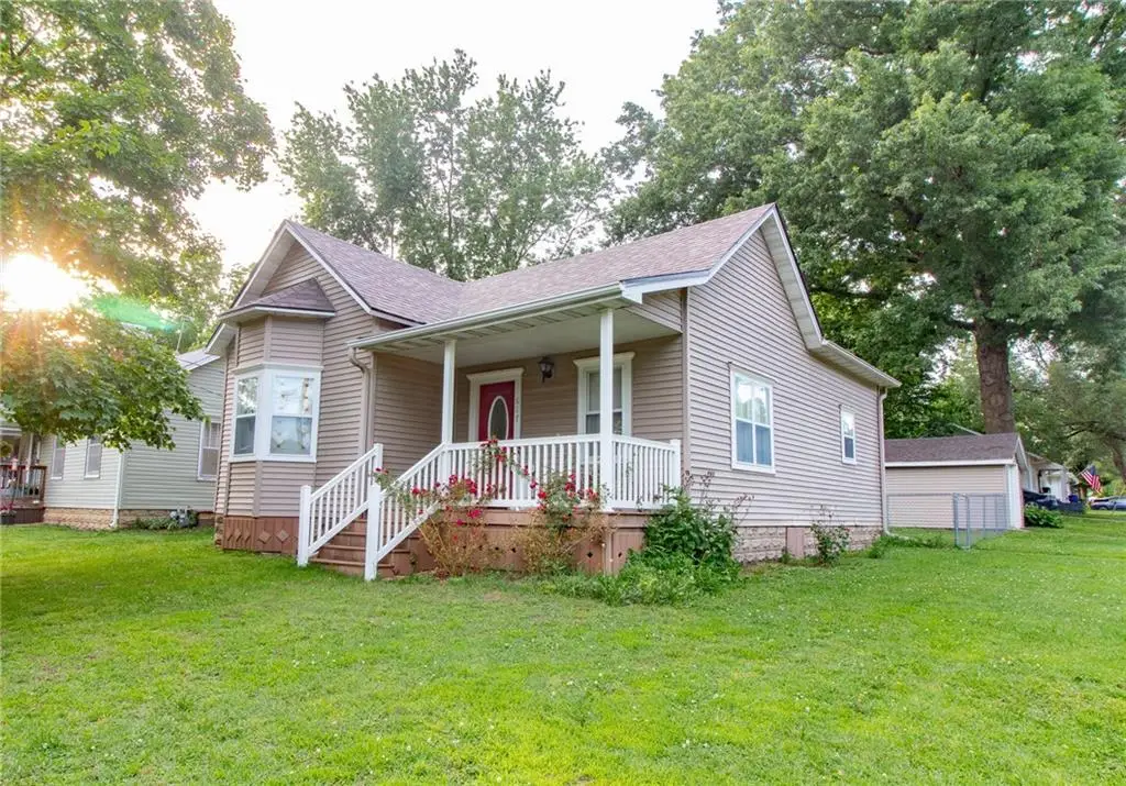 617 E Franklin Street, Clinton, MO 64735 - #1