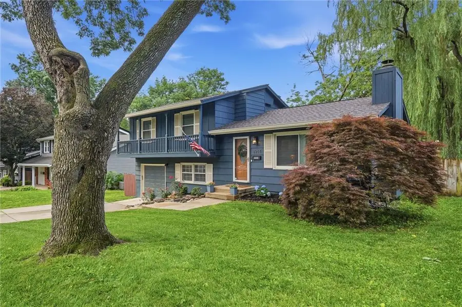 8914 Eby Drive, Overland Park, KS 66212 - #3